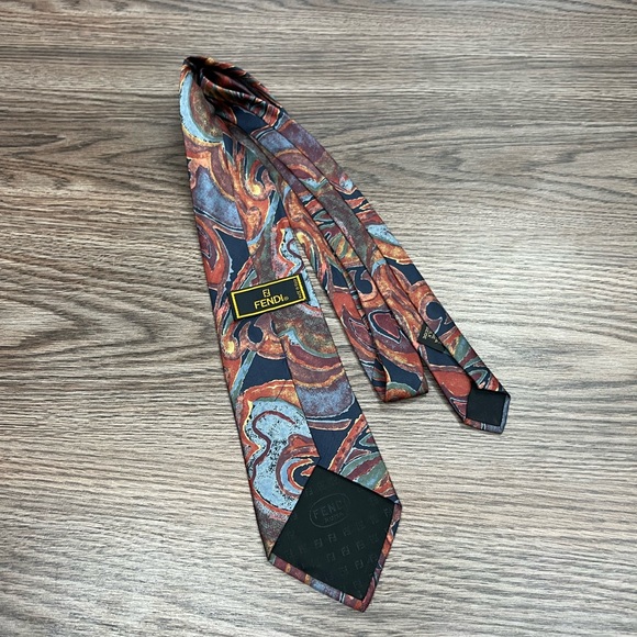 Fendi Multi-Colored Paisley Pattern Silk Tie - Picture 2 of 6